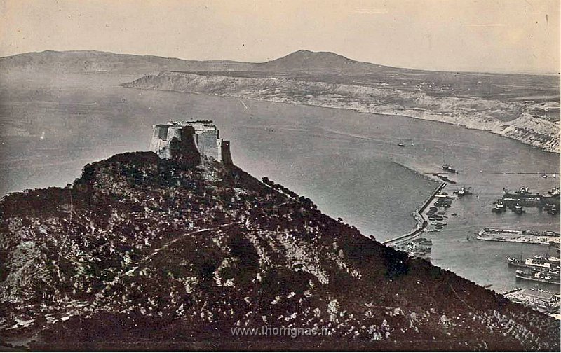 266.jpg - Santa cruz 1930 et montagne des lions