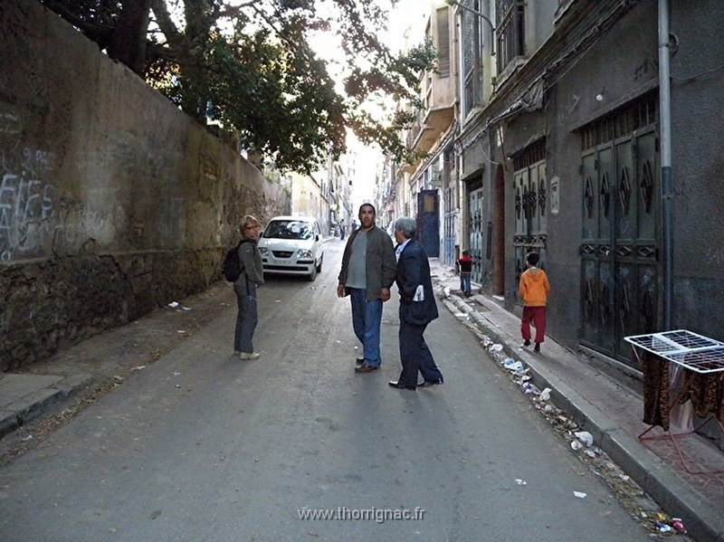 339.jpg - La rue Adolphe Cousin après la rue Péraldi