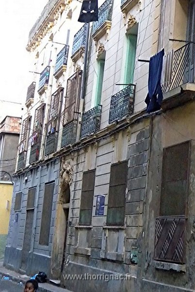 342.jpg - Immeuble face au N° 13 de la rue Adolphe Cousin