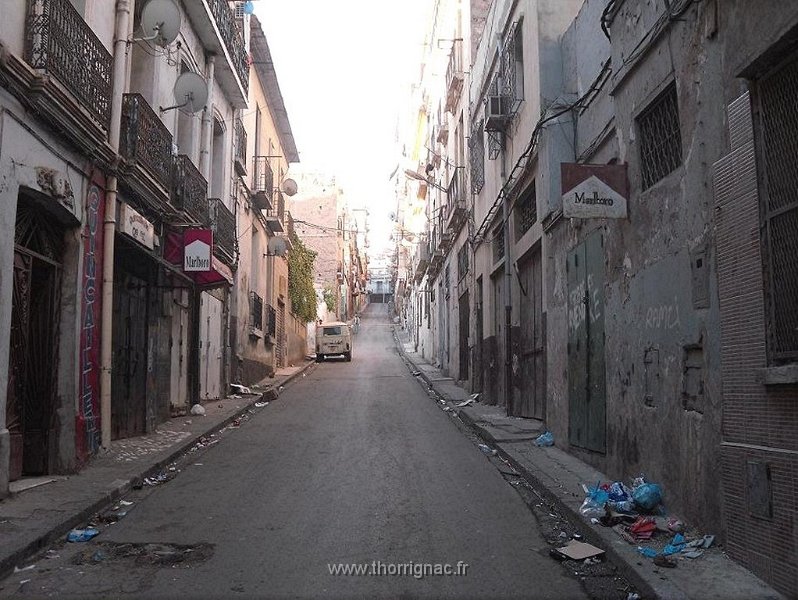 357.jpg - Rue Lourmel vers rue Mostaganem