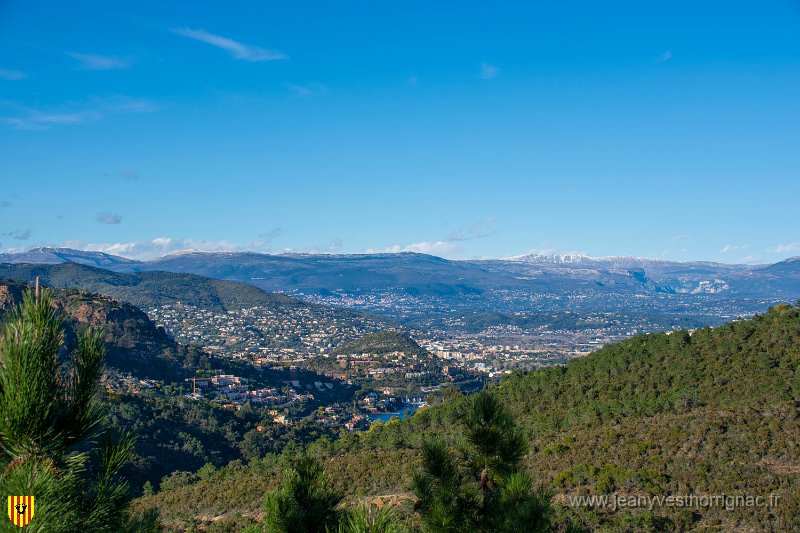 Notre Dame d Afrique 29 01 21 32.jpg - Théoule (06) - Vue depuis le col de Théoule - 29 janvier 2021