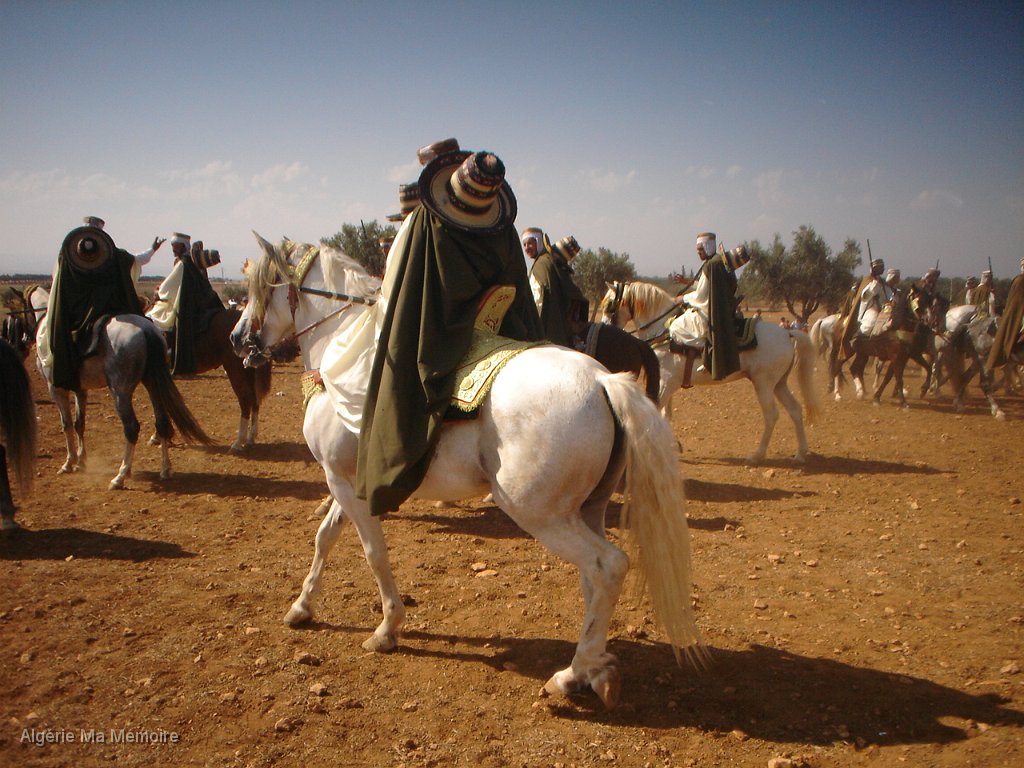 10.JPG - Fantasia autour d'Aïn-Youcef (Lavayssière) en 2008 - Photo Mohamed.