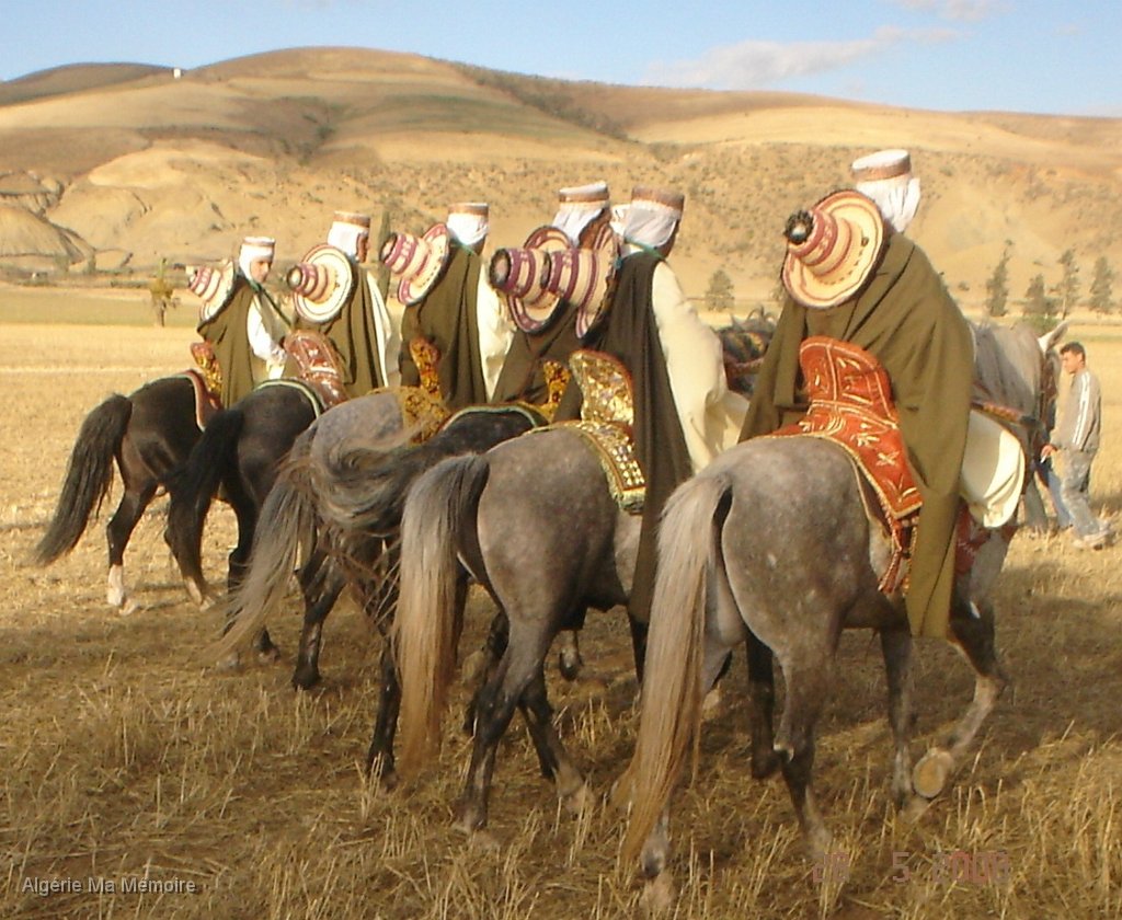 16.JPG - Fantasia autour d'Aïn-Youcef (Lavayssière) en 2008 - Photo Mohamed.