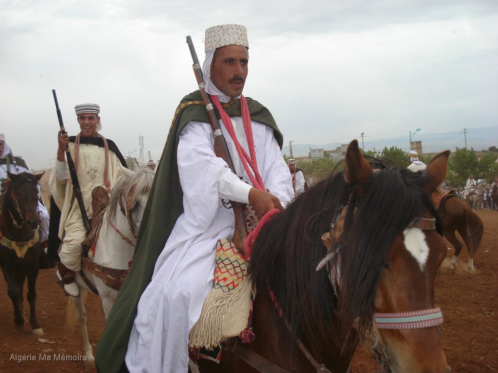3.jpg - Fantasia autour d'Aïn-Youcef (Lavayssière) en 2008 - Photo Mohamed.