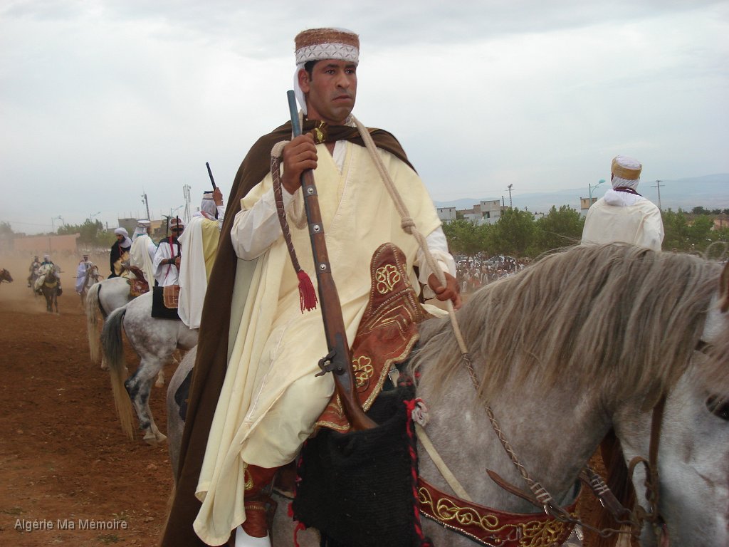 4.jpg - Fantasia autour d'Aïn-Youcef (Lavayssière) en 2008 - Photo Mohamed.