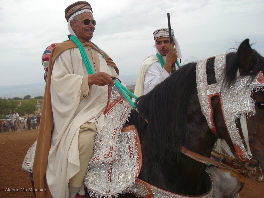 6.jpg - Fantasia autour d'Aïn-Youcef (Lavayssière) en 2008 - Photo Mohamed.