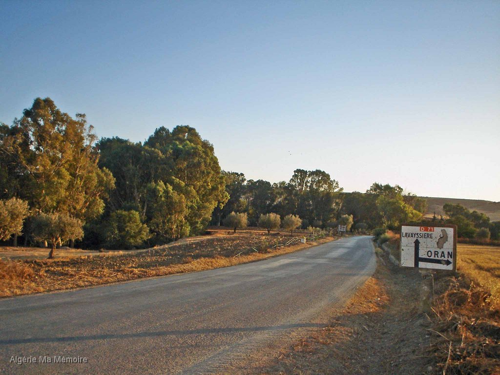 3.JPG - Le panneau légendaire de changement de direction - Août 2012                               