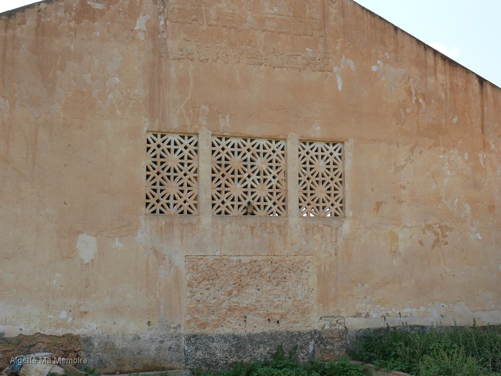 P1010037.JPG - La cave coopérative