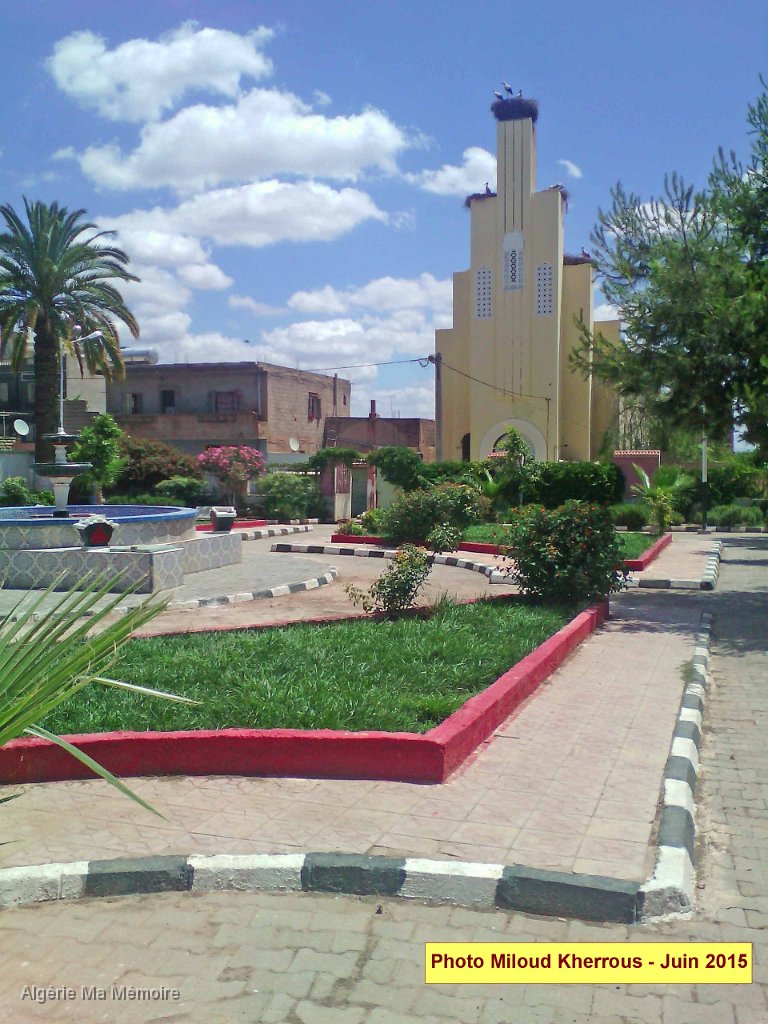 renovation eglise 13.jpg - L'ancienne église repeinte par Miloud Kherrous et son équipe