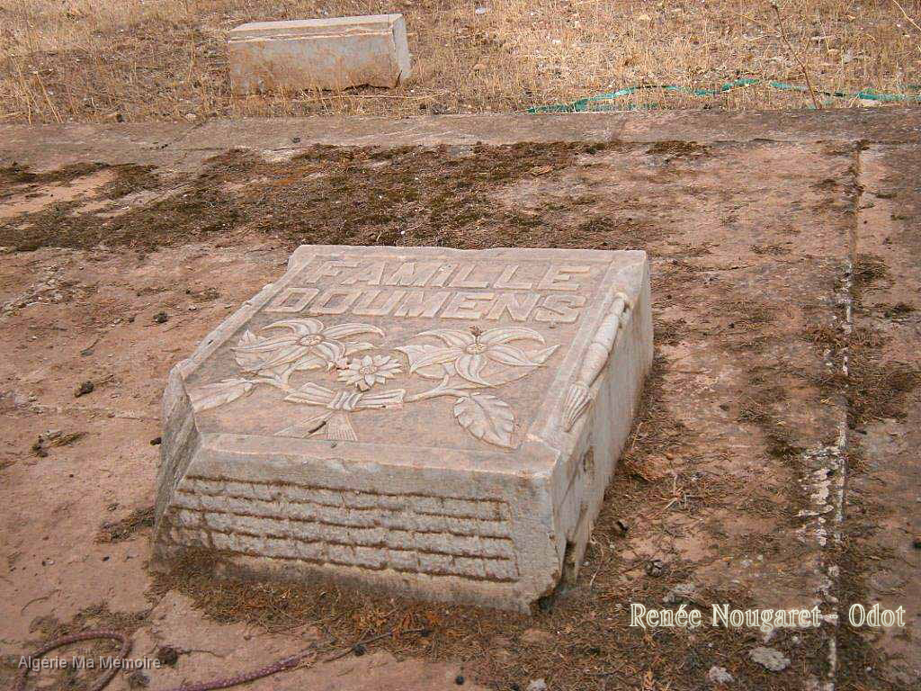 tombe famille Doumens modifie 2.png