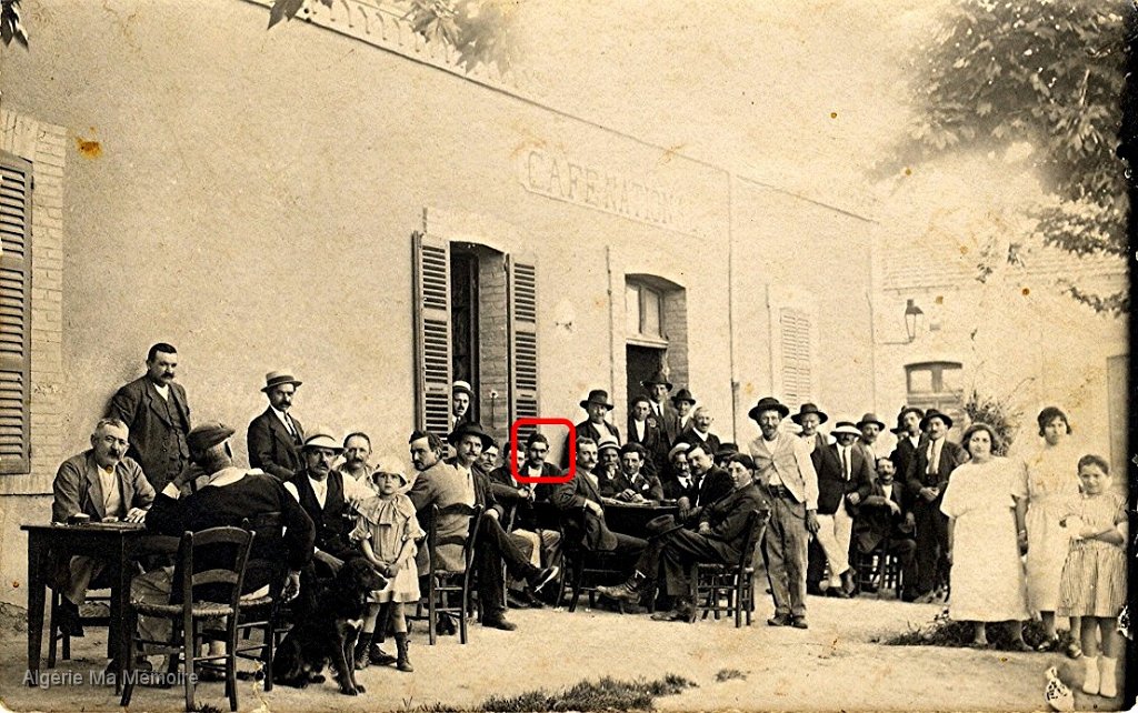 cafe nationale Serrano.jpg - Le café "Le National". Cercle rouge = Victor Serrano