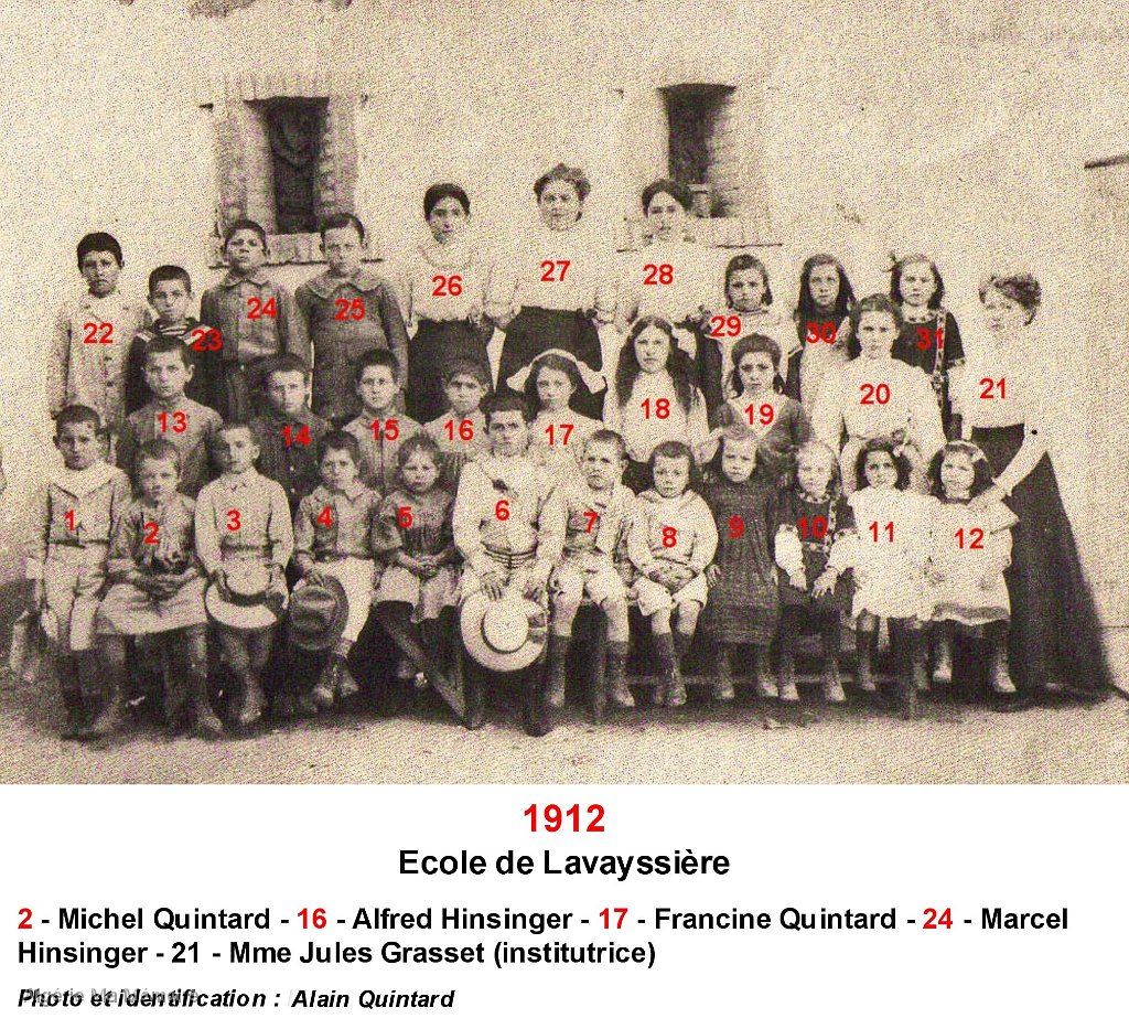 EcoleLavayssiere1912 identifie.jpg - Une classe de l'école de Lavayssière en 1912. (Photo et identification d'Alain Quintard).