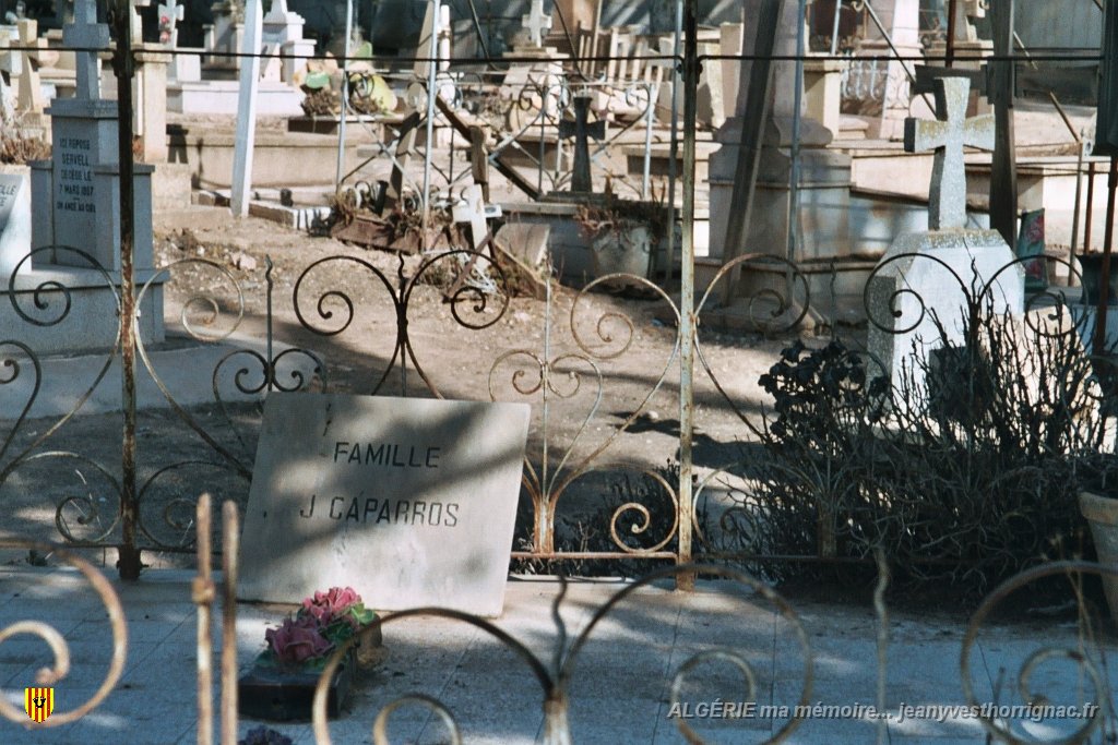 Tombe J Caparros 1.jpg - La tombe Jean Caparros à Tlemcen