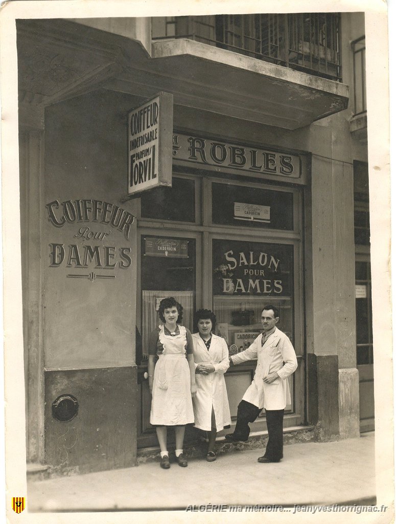 Mauricette apprentissage rue Parmentier 29 mars 1949.jpg - Mauricette, apprentissage, rue Parmentier à Oran le 29 mars 1949